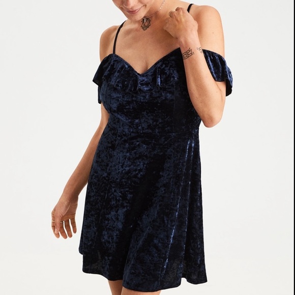 American Eagle Crushed Velvet Ruffle Mini Dress - Picture 4 of 9